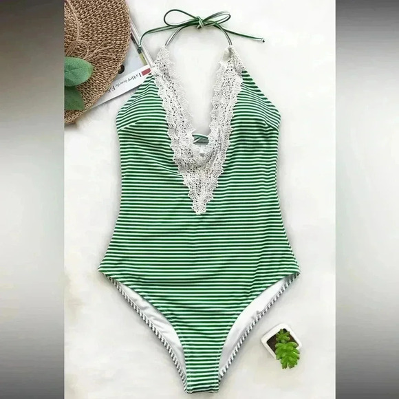 Cupshe Roman Holiday Lace One Piece Swimsuit size Large New with Tags NWT - Picture 1 of 10